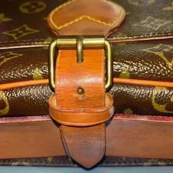 LV CARTOUCHIERE GM SHOULDER BAG MONOGRAM- 100% authentic & ready for the summer - Picture 14 of 15